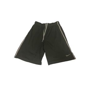 Nike Shorts Boy Large Black  Athletic Lightweight Casual Sports Embroidered Logo